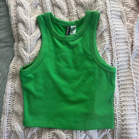 H&M Tops - H&m green tank top ribbed